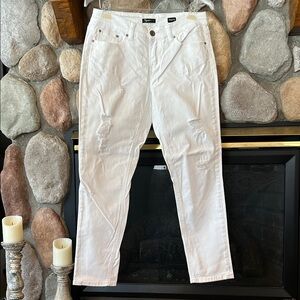 Supplies Women's White Vintage Peg Mid Rise Distressed Skinny Jeans, Sz 8, NWOT